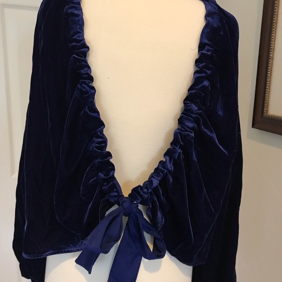 Blue Velvet Top - Picture 2 of 9